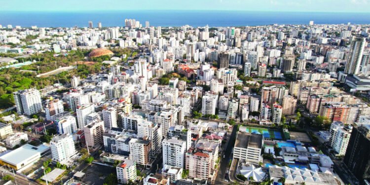 Cepal prevé economía crecerá 4% PIB en 2026 y 4.4% en 2027