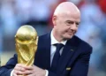 Quién es Gianni Infantino y cómo llegó a ser el hombre más poderoso (y polémico) del fútbol mundial