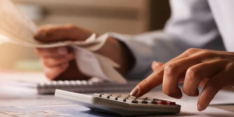 Cobro de deudas en RD: qué pueden hacer las entidades financieras y qué prácticas cruzan la línea