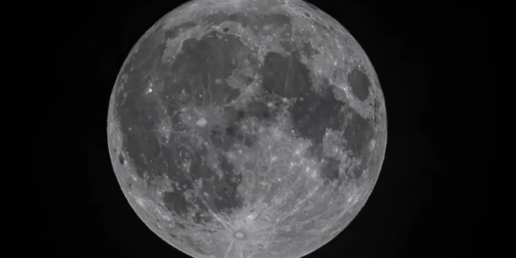 El polo sur de la Luna se convierte en la nueva meta de la carrera espacial
