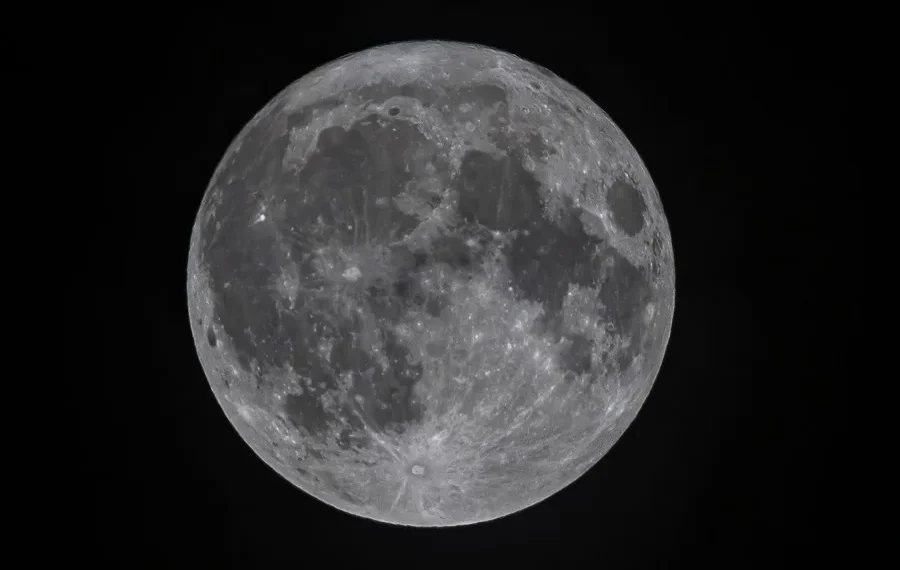 El polo sur de la Luna se convierte en la nueva meta de la carrera espacial