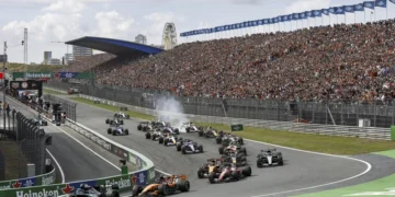 George Russell se lleva la esprint del Gran Premio de Países Bajos, en una carrera que acabó con lluvia