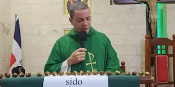 Padre Norberto arremete contra los “papás ñoños” y advierte: “Así no habrá educación de calidad”