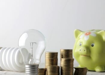 ¿Le llegó la luz más cara? Estos consejos pueden ayudarle a reducir el consumo eléctrico