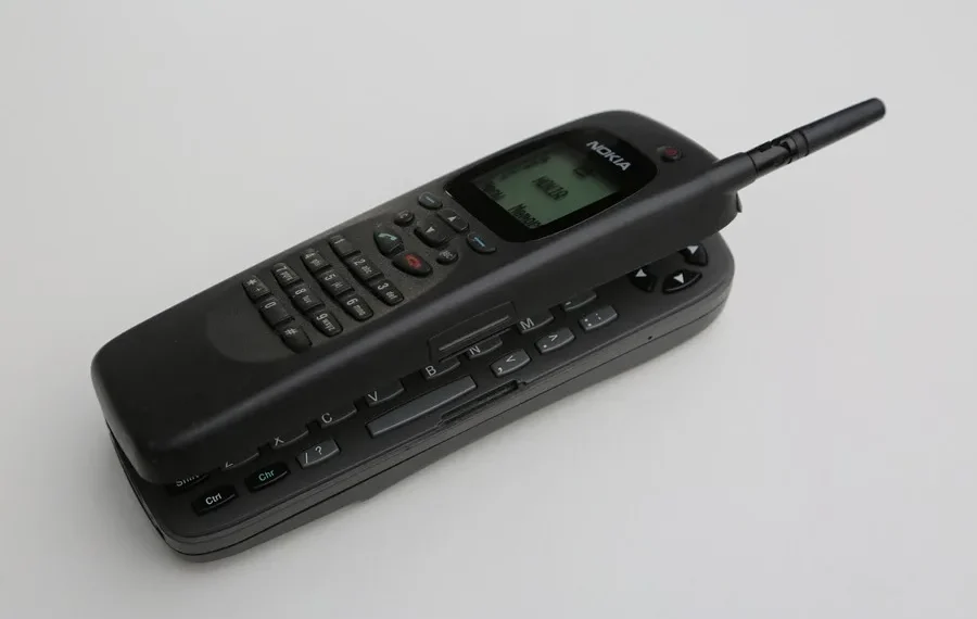 El Nokia 9000 Communicator, el primer teléfono inteligente de la historia, cumple 30 años