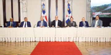 Gobierno dominicano entrega los primeros títulos de propiedad de Parques Nacionales