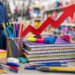 Familias dominicanas buscando préstamos para comprar los útiles escolares