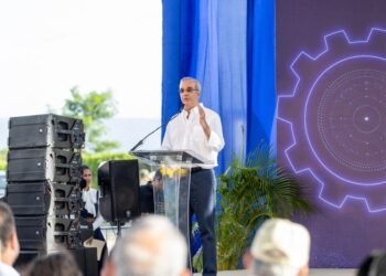 Abinader pide a agricultores continuar tecnificándose para eliminar la mano de obra extranjera