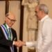 Abinader condecora a Frank Moya Pons y anuncia nueva sede para la Academia de la Historia