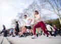 Ni correr ni ir al gimnasio: la ciencia tiene claro que el deporte que más años de vida regala se juega con raqueta