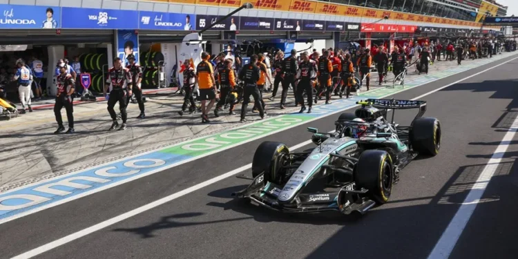 Antonelli, más líder tras ganar en Monza por delante de Russell y Verstappen