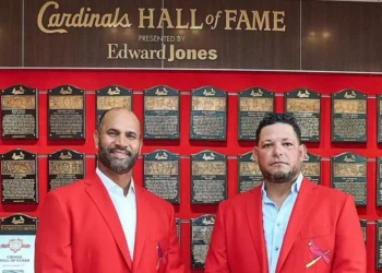 Albert Pujols y Yadier Molina entran al Salón de la Fama de los Cardenales