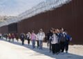 Cruces fronterizos en EEUU aumentan sin precedentes y dominicanos encabezan llegada a Filadelfia
