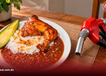 Galón de gasolina cuesta más que el «plato del día» en comedores populares