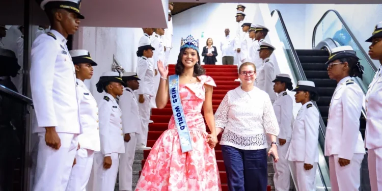 Miss Mundo Joheirry Mola celebrará su corona con gran concierto en el Faro a Colón