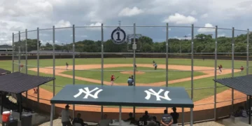Leones y Gigantes abren sus campos y completan el inicio de la pretemporada de LIDOM