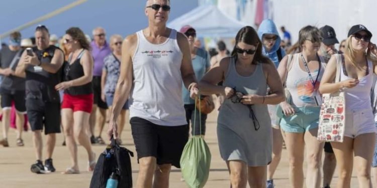 Estadía promedio del turista en RD cae de nueve a 7.4 días
