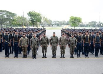Ley impulsaría servicio militar obligatorio para rescatar de “ociosidad improductiva” a los jóvenes