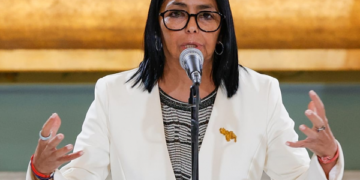 Solo 2 de cada 10 venezolanos aprueban el gobierno de Delcy