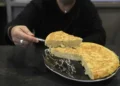 La tortilla de patata supera a la paella como plato español más típico, según el CIS