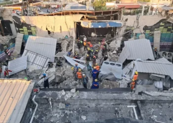 Techo del Jet Set tenía más de 650 libras de peso cuando debía soportar 160, según perito