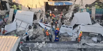 Techo del Jet Set tenía más de 650 libras de peso cuando debía soportar 160, según perito