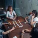 Tener 20 años en La Habana, entre apagones, amigos que se van y crisis