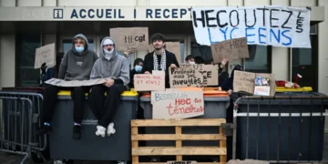 «Nos ahogamos»: Las protestas por el costo de la vida sacuden Francia