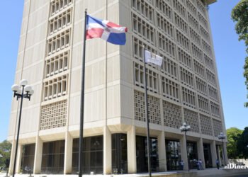 Informe destaca solidez del sistema financiero dominicano