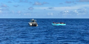 Repuntan los viajes en yola desde RD hacia Puerto Rico