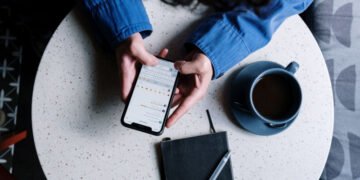 ¿El uso prolongado del celular provoca lesiones?