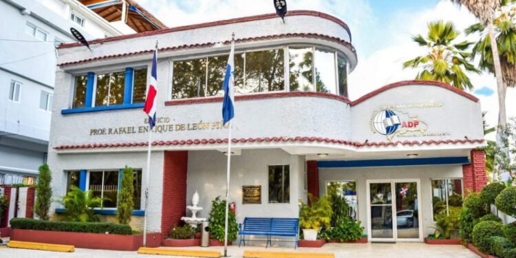 ADP acusa al MINERD de divulgar resultados incompletos para desacreditar a los maestros