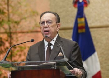Valdez Albizu: recuperación de mercados emisores impulsa turismo de República Dominicana