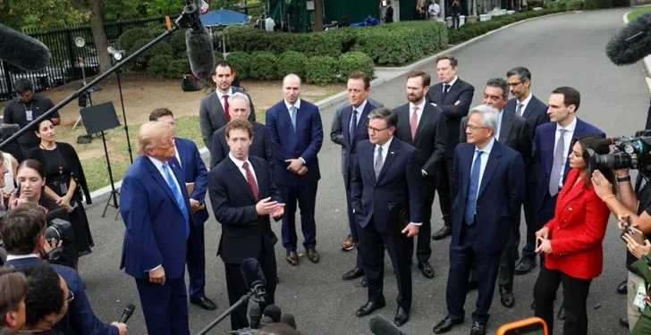 Trump: líderes tecnológicos de EE. UU. acordaron una ‘autorregulación’ de riesgos de IA
