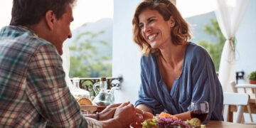 Casi 4 de cada 10 adultos con una nueva pareja prefieren vivir separados