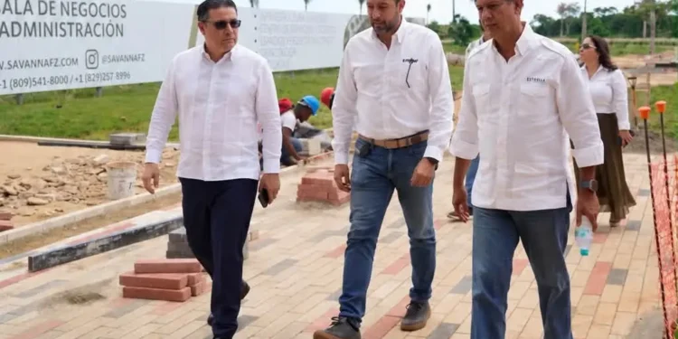Sanz Lovatón resalta potencial de Savanna Free Zone Park