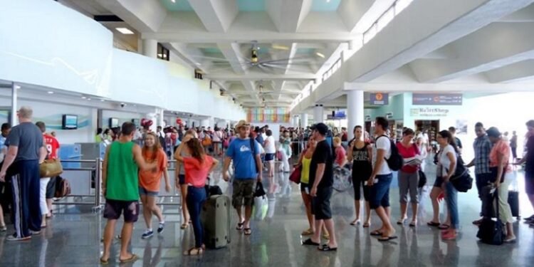 Turistas canadienses y suramericanos apuntalan crecimiento de Puerto Plata