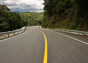 Tras 20 años de espera, por fin Abinader inaugura carretera Nizao-Sabana Larga-Ocoa que conecta el Cibao y Sur