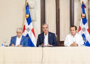 Gobierno dice usa fondos de renegociación con Aerodom para agilizar transporte