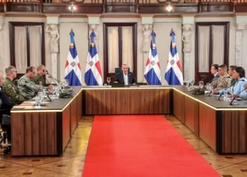 Abinader descarta intervenir en Haití y fija una línea roja a las bandas armadas