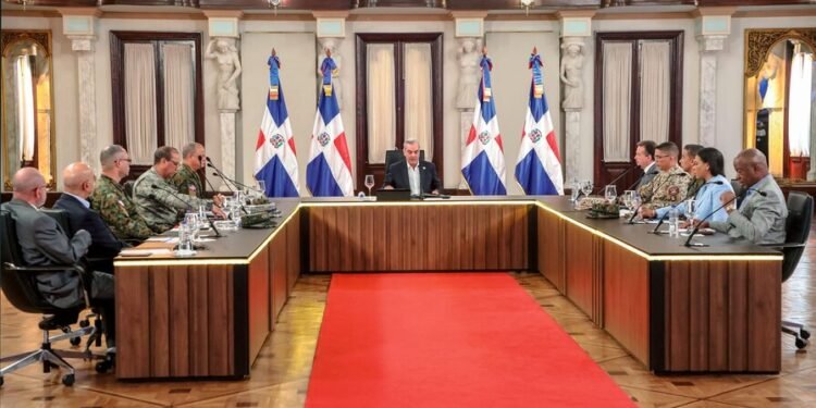 Abinader descarta intervenir en Haití y fija una línea roja a las bandas armadas