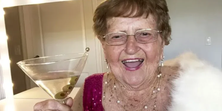 «Tengo 96 años y 15 millones de seguidores»: las abuelas que encontraron fama y dinero en TikTok