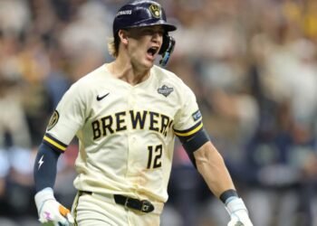 Una batalla épica que tiene a Milwaukee al frente 2-0.