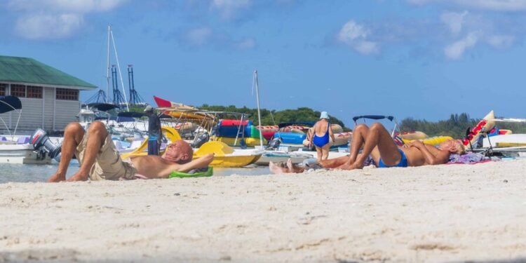 Los turistas gastan entre US$116 y US$223 dólares diarios cada vez que viajan a República Dominicana