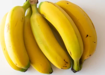 ¿El plátano engorda? Una nutricionista explica qué influye en el aumento de peso