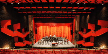 Productores artísticos solicitan apoyo de Abinader por conflicto en el Teatro Nacional